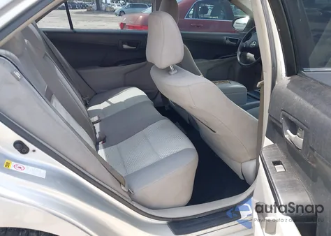 2014 Toyota Camry Le z USA, uszkodzony, nr VIN 4T1BF1FK7EU452271